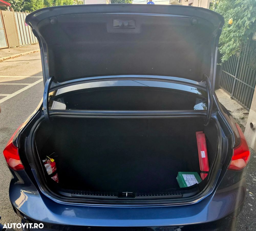 Ford Focus 1.5 EcoBlue Titanium - 11