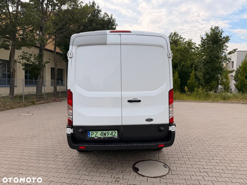 Ford E-Transit - 10