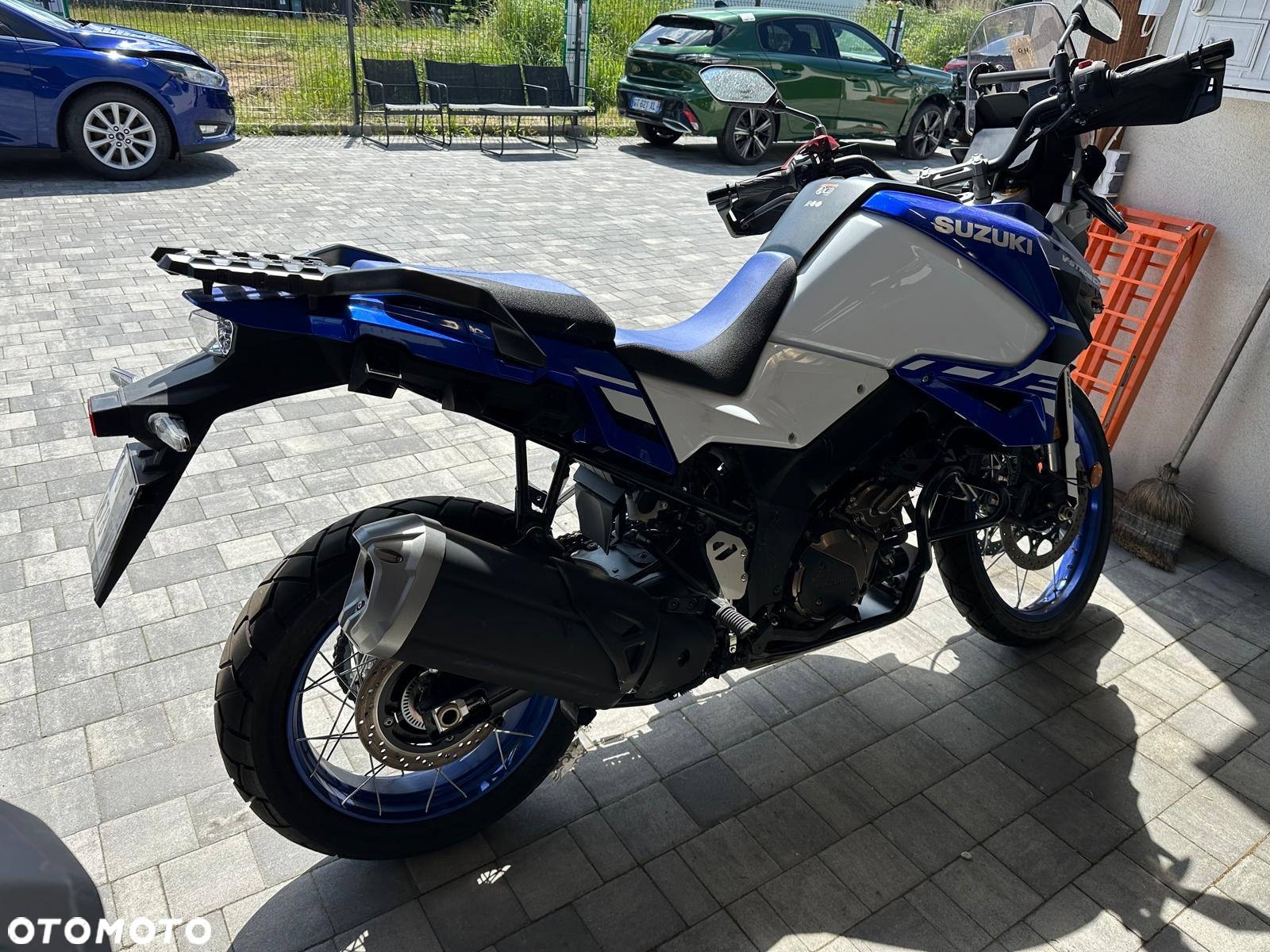 Suzuki DL - 7