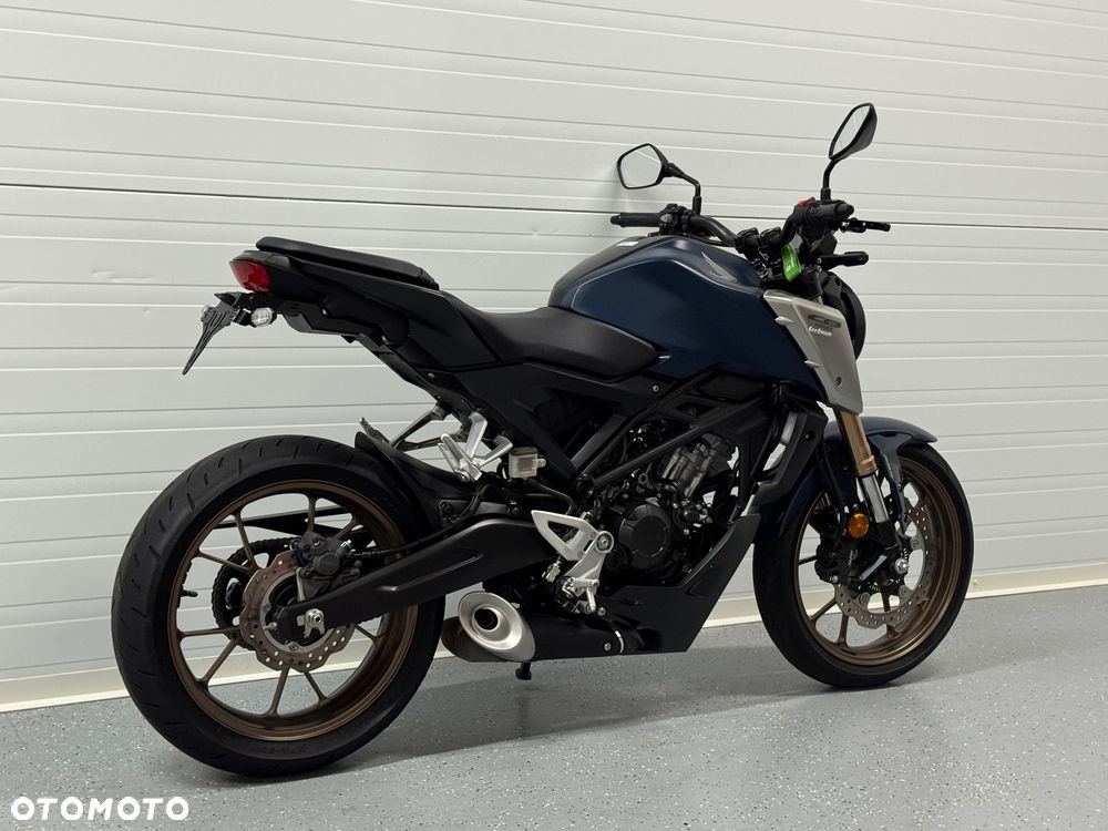 Honda CB - 3