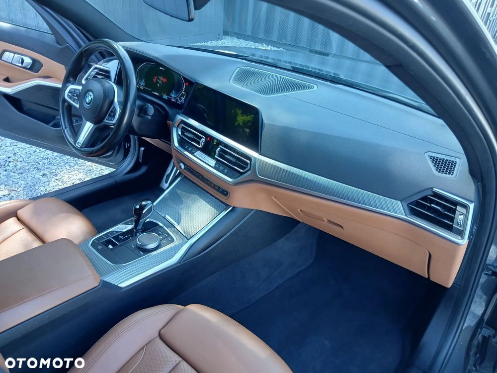 BMW Seria 3 330e PHEV xDrive M Sport sport - 16