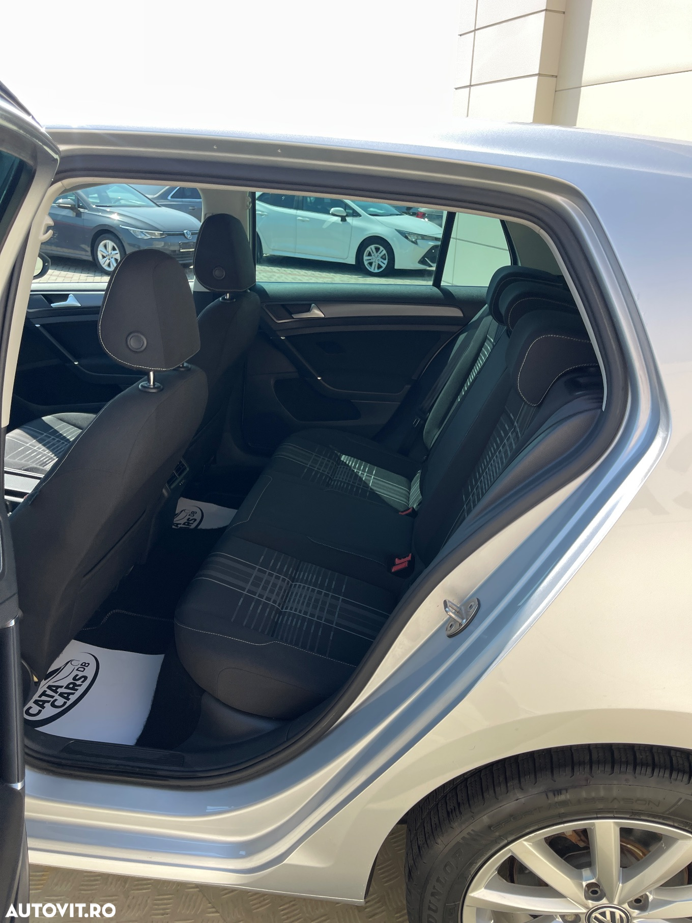 Volkswagen Golf 1.2 TSI BlueMotion Technology Lounge - 28