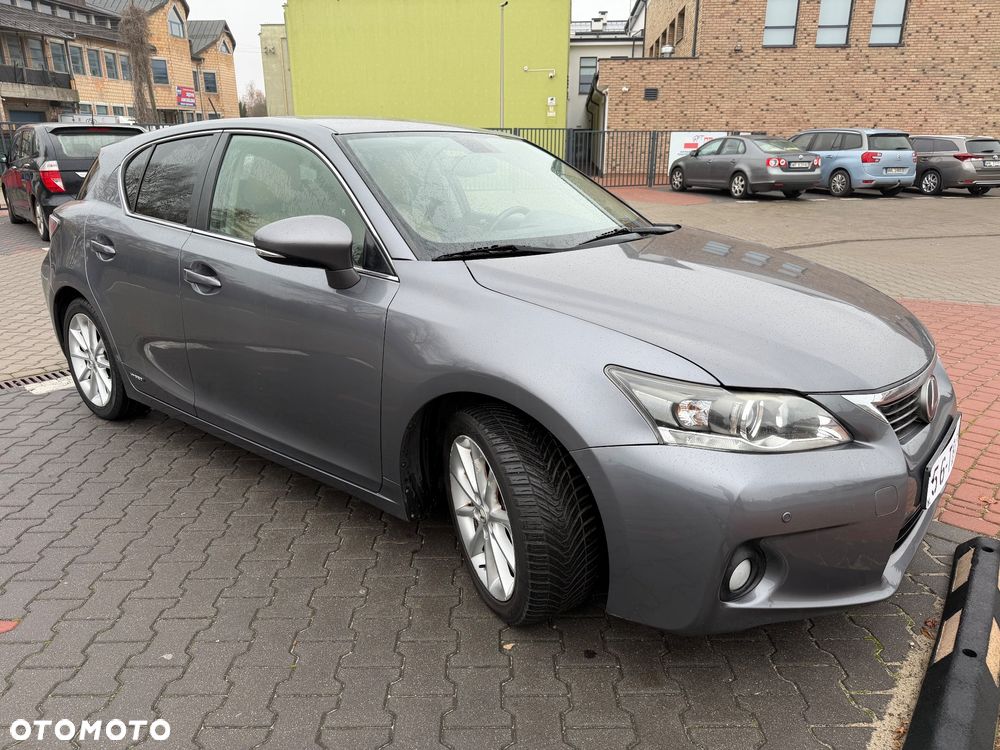 Lexus CT 200h Prestige - 3