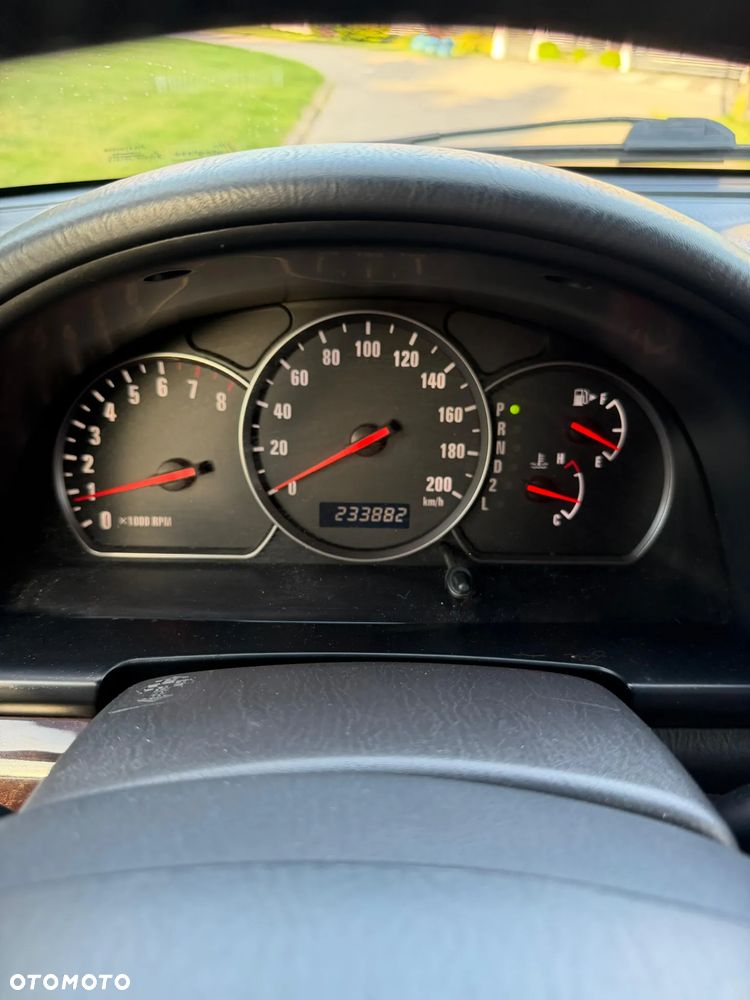 Suzuki Grand Vitara - 25