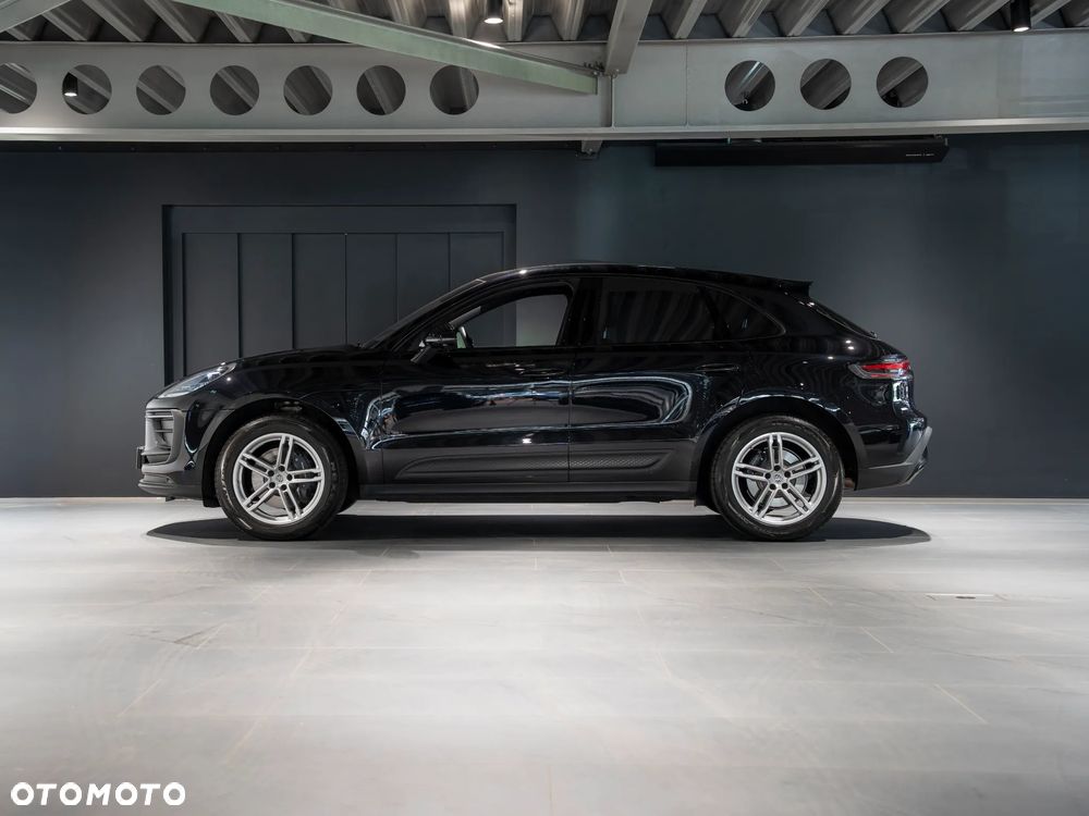Porsche Macan Standard - 2