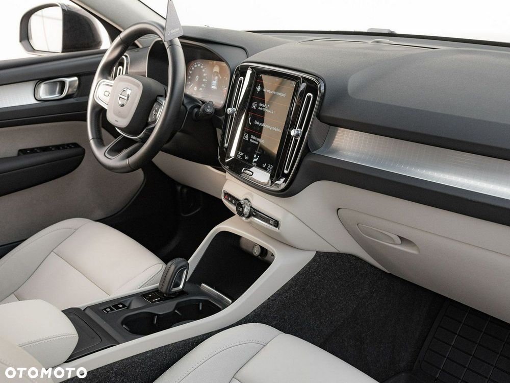 Volvo XC 40 - 35