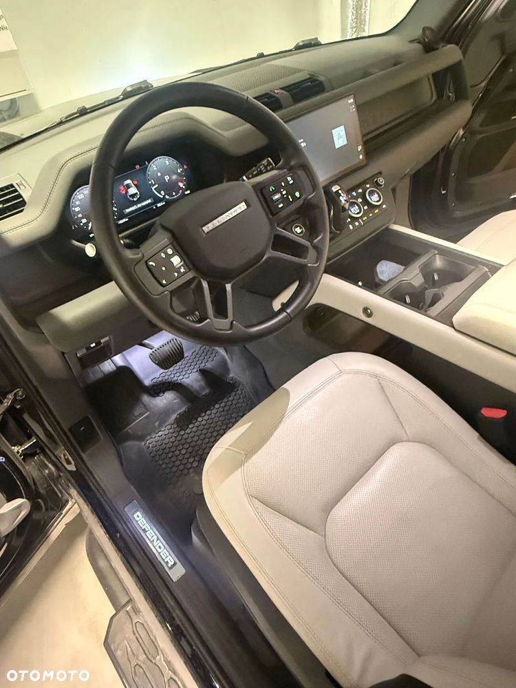 Land Rover Defender 3.0 D250 mHEV X-Dynamic S - 20