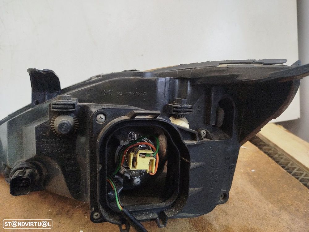 Farol/ Otica Dianteiro Dto Ford Focus Caixa/Combi (Dnw) - 3