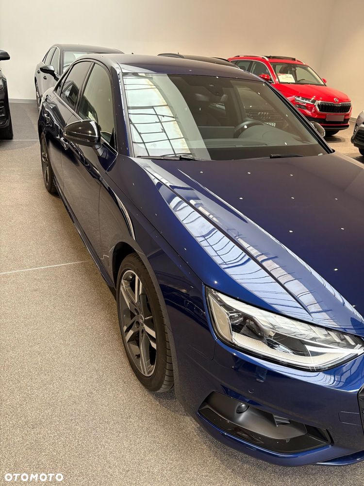 Audi A4 Limousine 35 TFSI mHEV S Line S tronic - 8