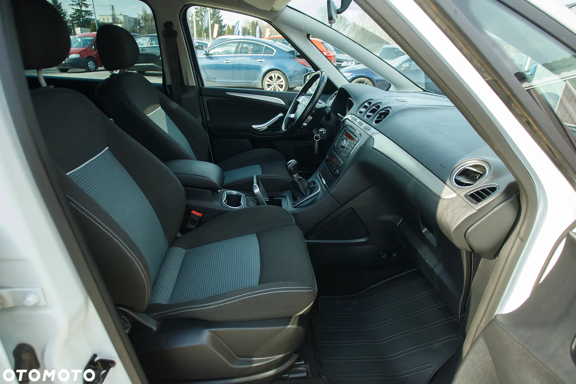 Ford S-Max 2.0 FF Titanium - 23