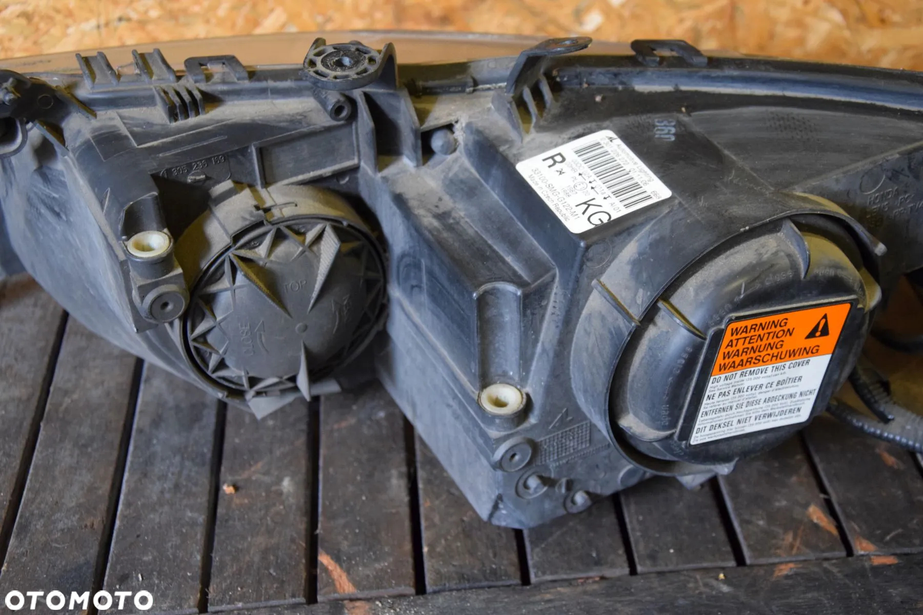 Honda Civic VIII UFO 06-11 Lampa przednia prawa XENON EU TOP STAN 0301226272 33100-SMG-G122-M1 - 11