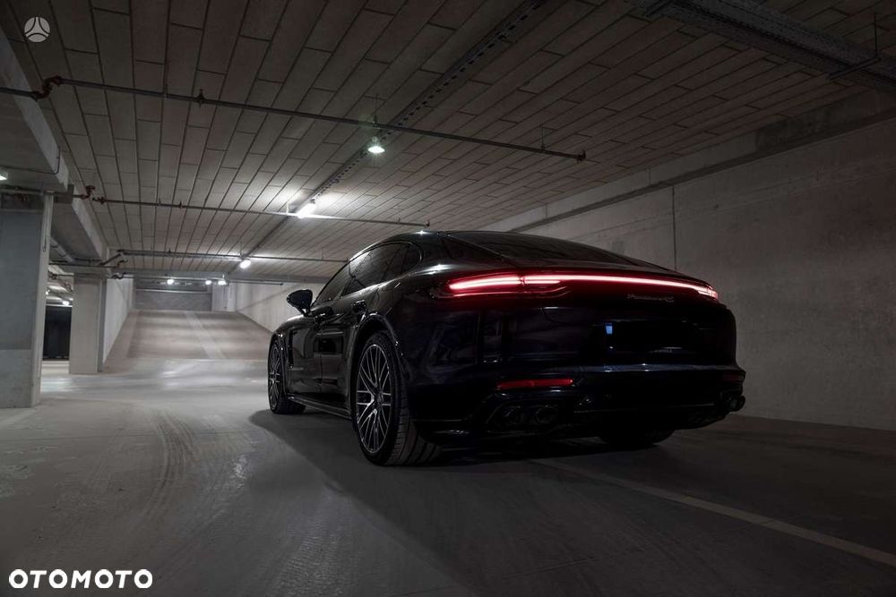 Porsche Panamera 4 E-Hybrid Platinum Edition - 5
