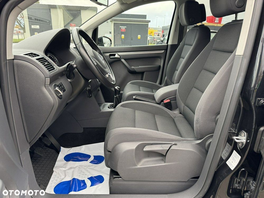 Volkswagen Touran 1.6 TDI DPF BlueMotion Technology Highline - 18