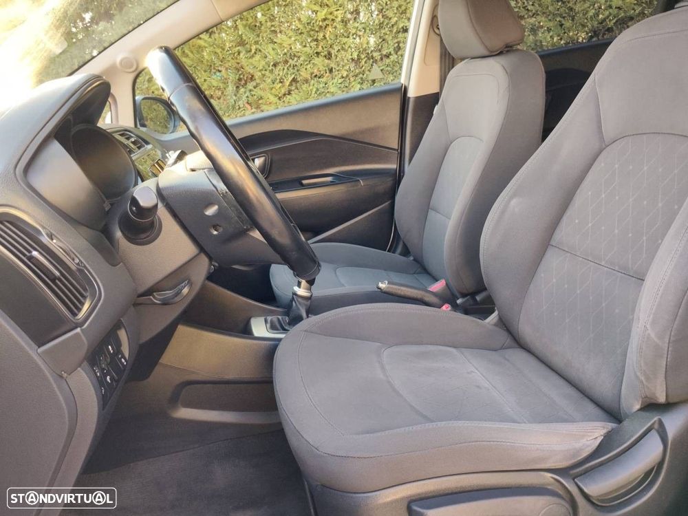 Kia Rio 1.1 CRDi More - 7