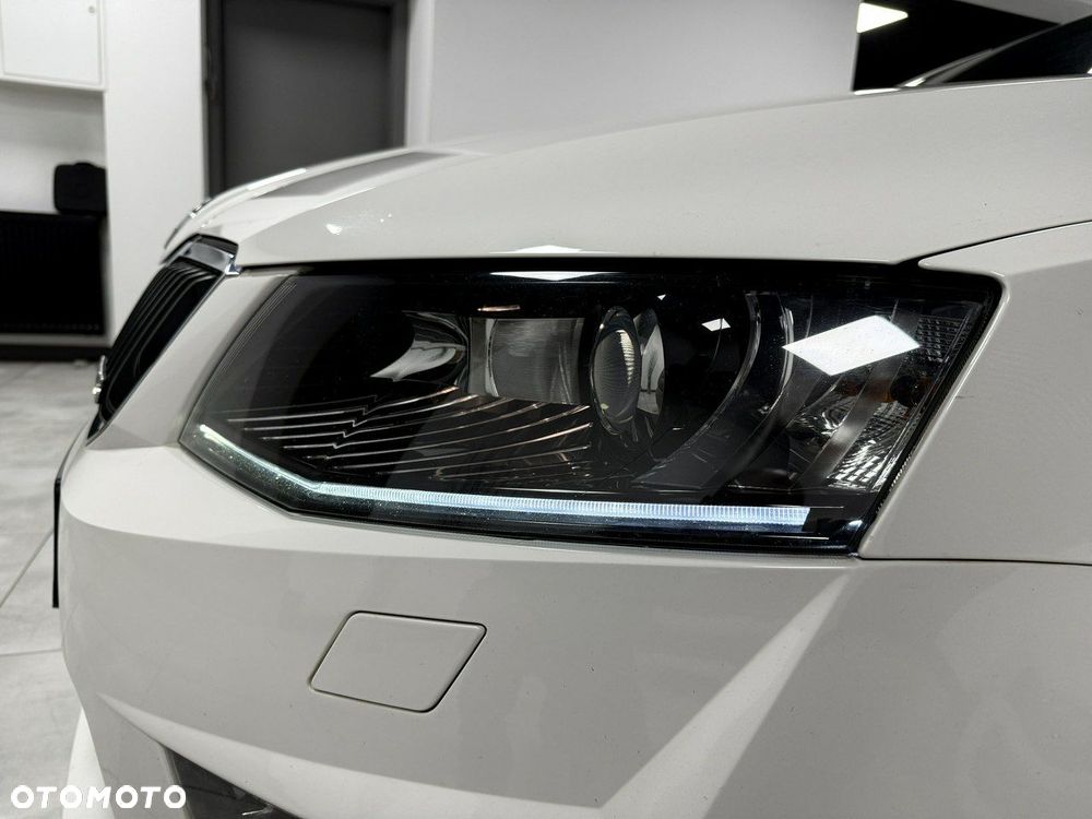 Skoda Octavia 2.0 TDI RS DSG - 9