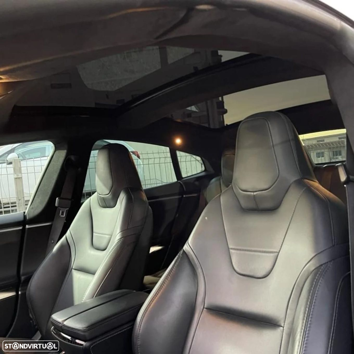 Tesla Model S 90D - 13