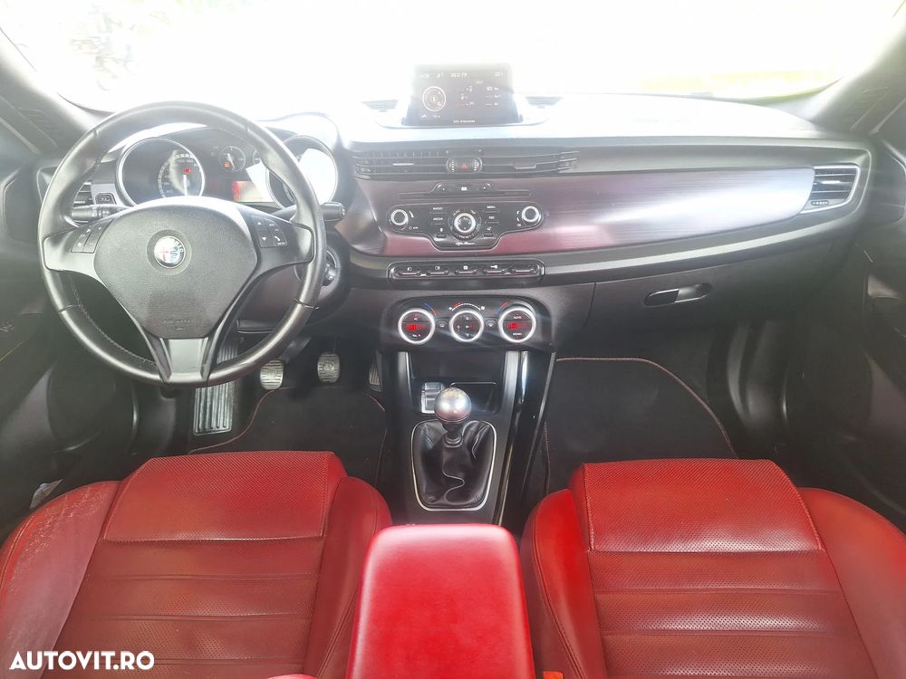 Alfa Romeo Giulietta 2.0 JTDM 16V - 9