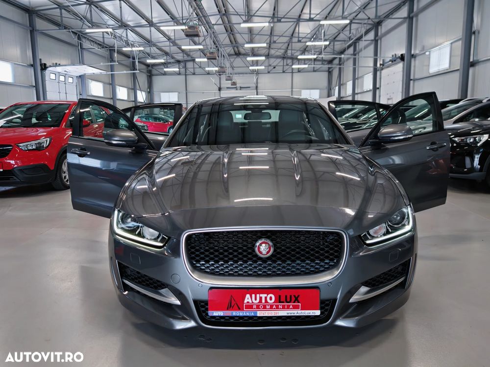 Jaguar XE 2.0 R-Sport - 29