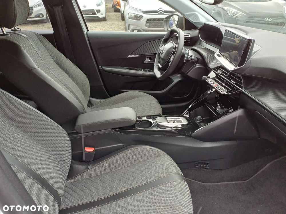 Peugeot 208 1.2 PureTech Allure S&S EAT8 - 11