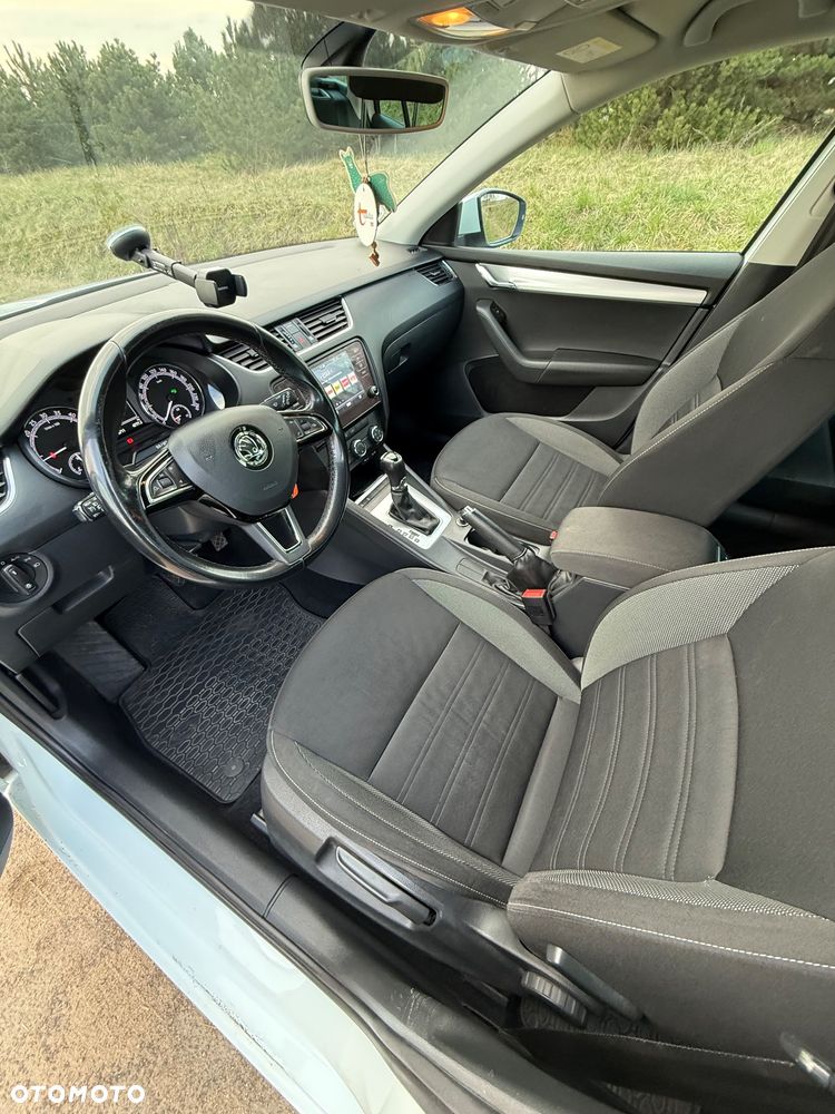 Skoda Octavia 2.0 TDI DSG Ambition - 7