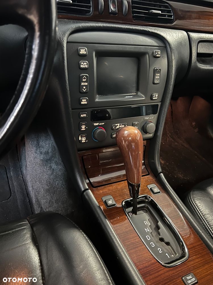 Cadillac Seville - 4