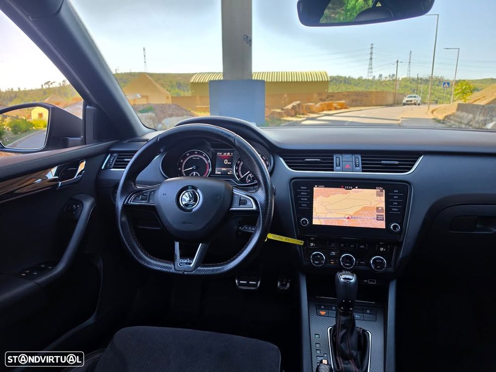 Skoda Octavia 2.0 TSI RS DSG - 6