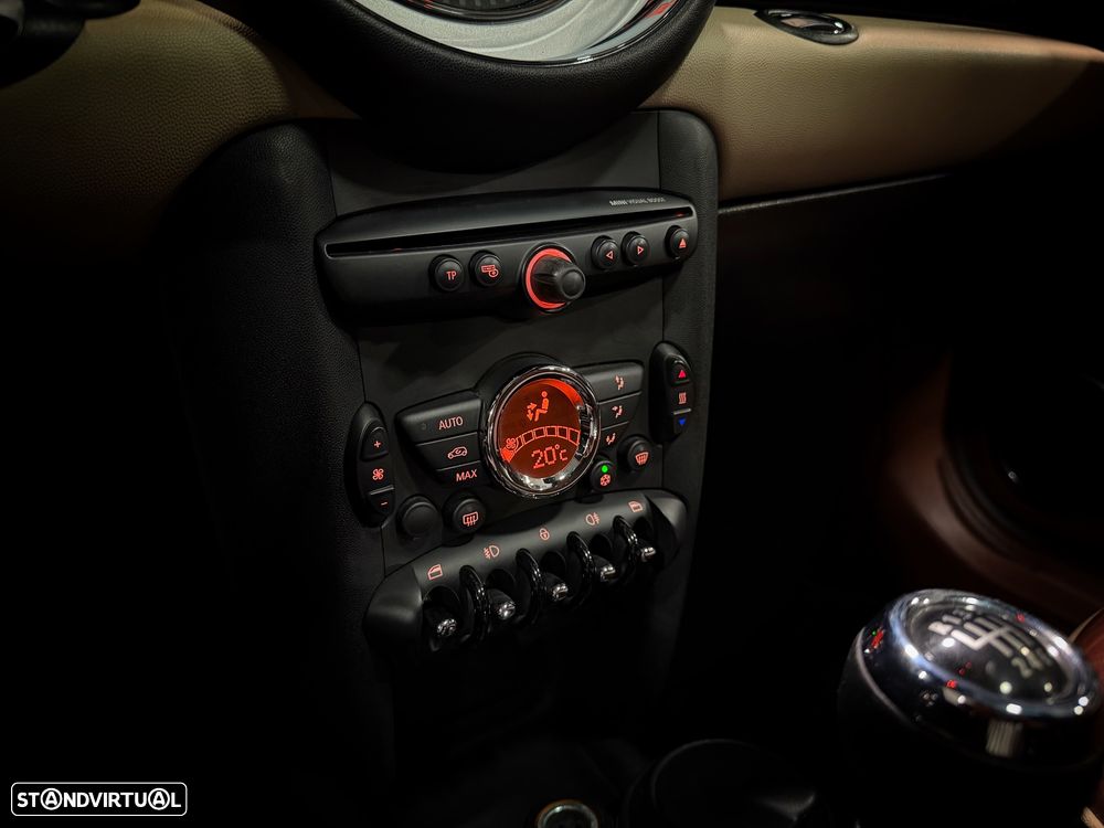 MINI Clubman Cooper D - 12