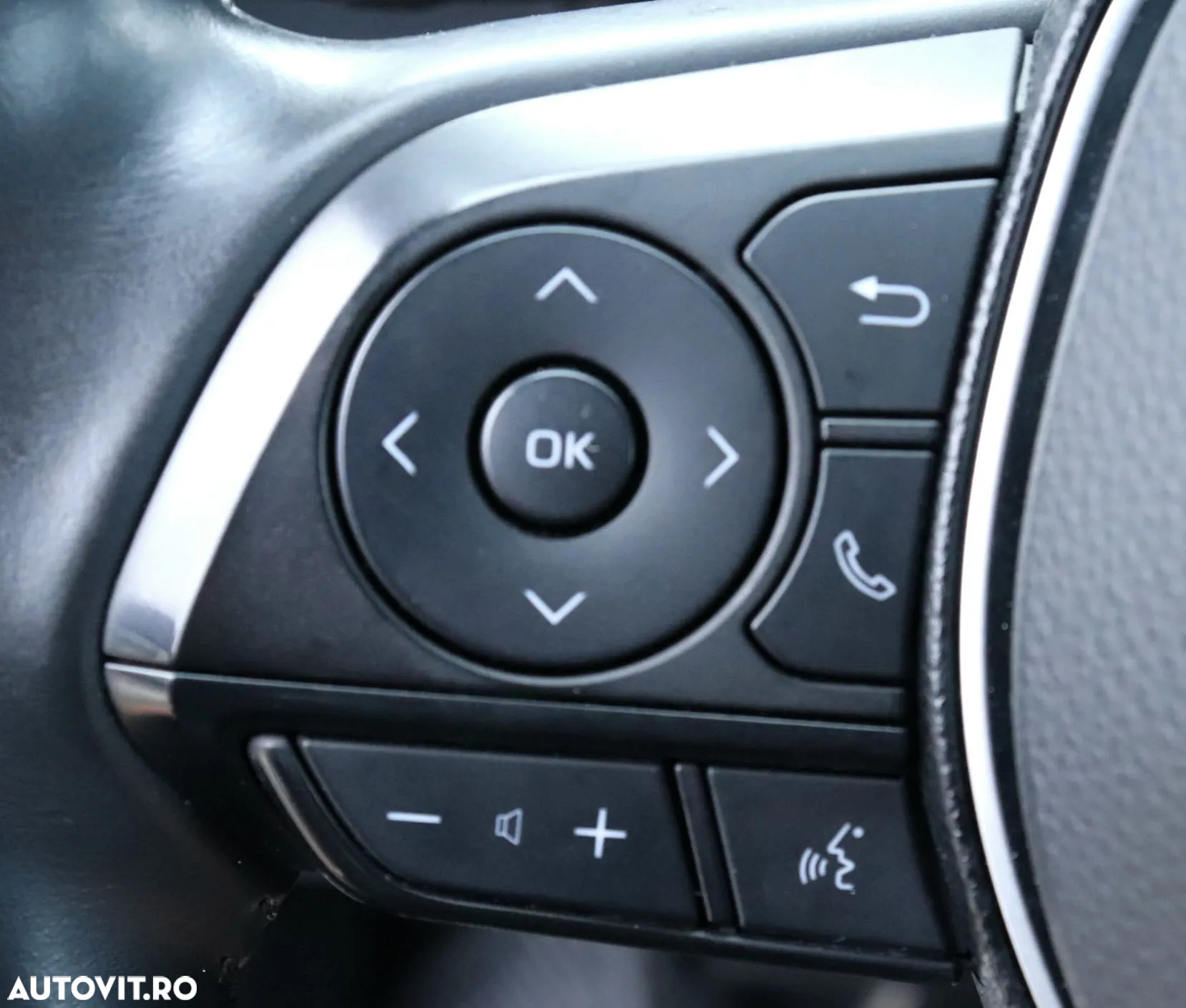 Toyota Corolla 1.8 Hybrid Comfort - 29