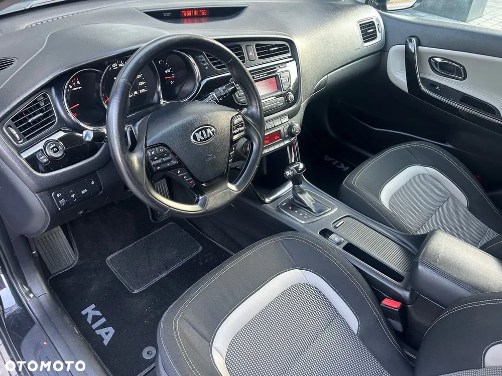 Kia Ceed 1.6 GDI DCT Spirit - 22