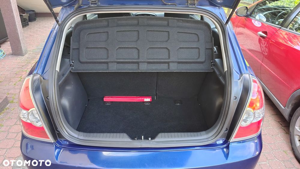 Hyundai Accent - 16