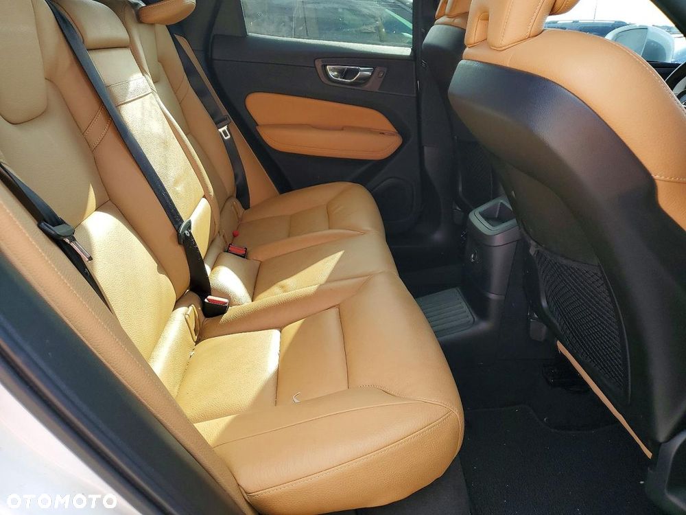Volvo XC 60 T8 AWD Recharge Geartronic Inscription - 12