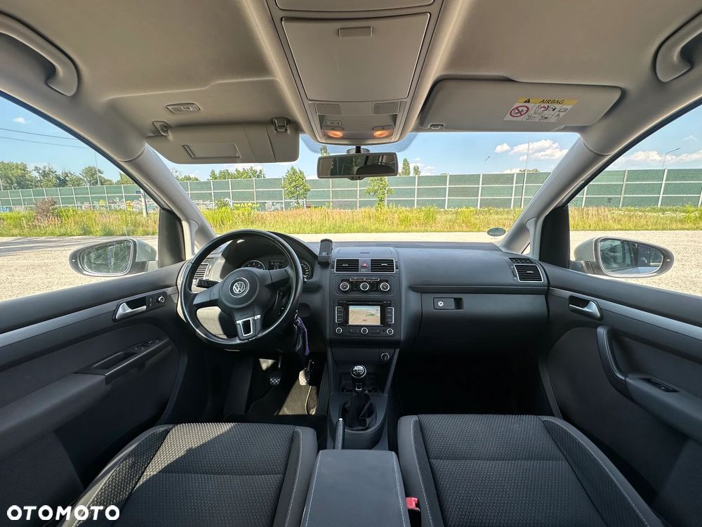 Volkswagen Touran - 35
