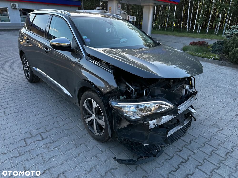 Peugeot 5008 - 3