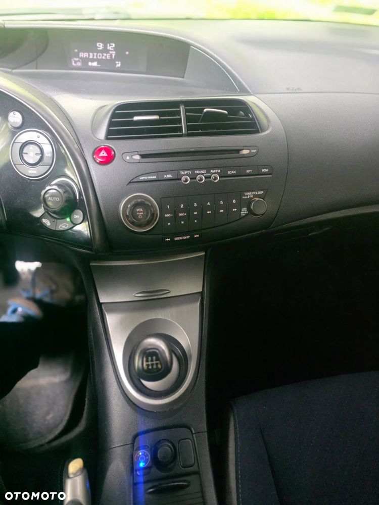 Honda Civic 1.8 Comfort - 9