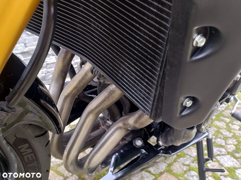 Yamaha FZ8 - 31