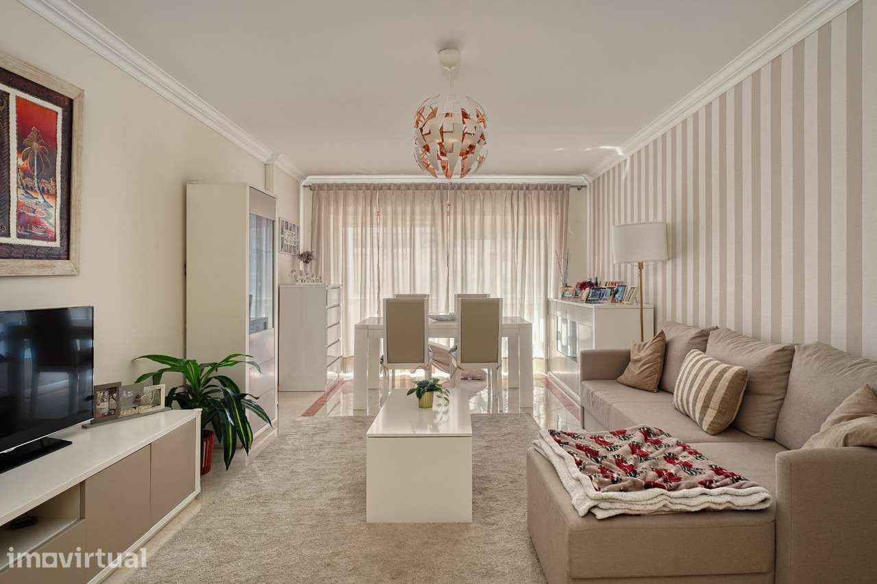Apartamento T2 na Urbanização da Quinta das Flores - Grande imagem: 3/23