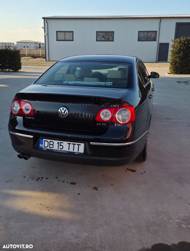 Volkswagen Passat 2.0 TDI Comfortline DPF - 1