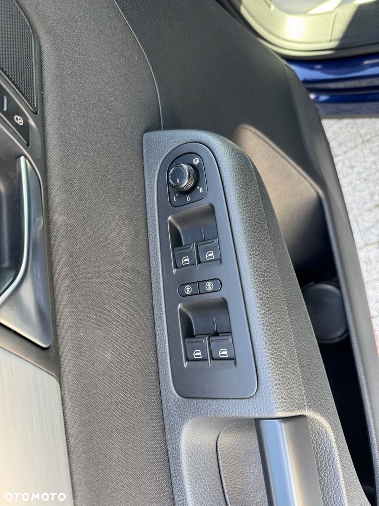 Volkswagen Sharan - 27