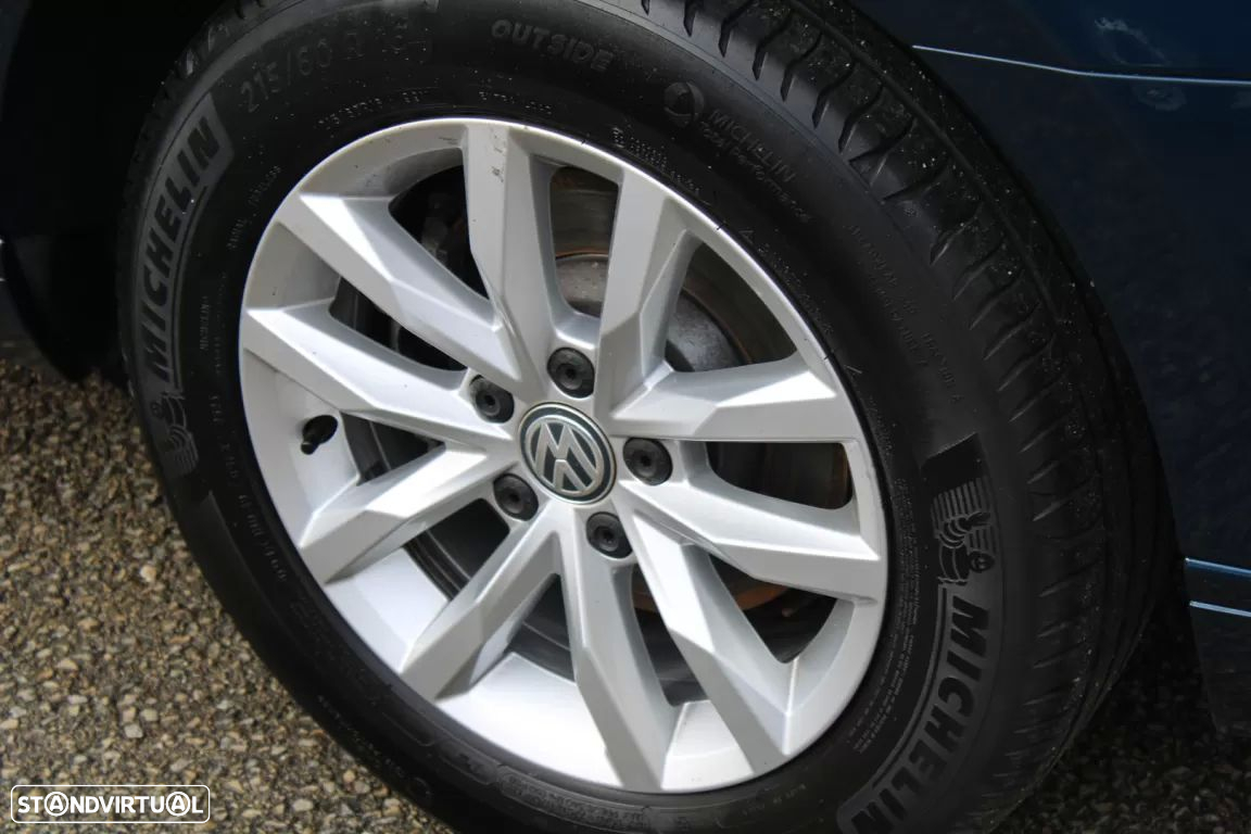 VW Passat 2.0 TDI Confortline - 5