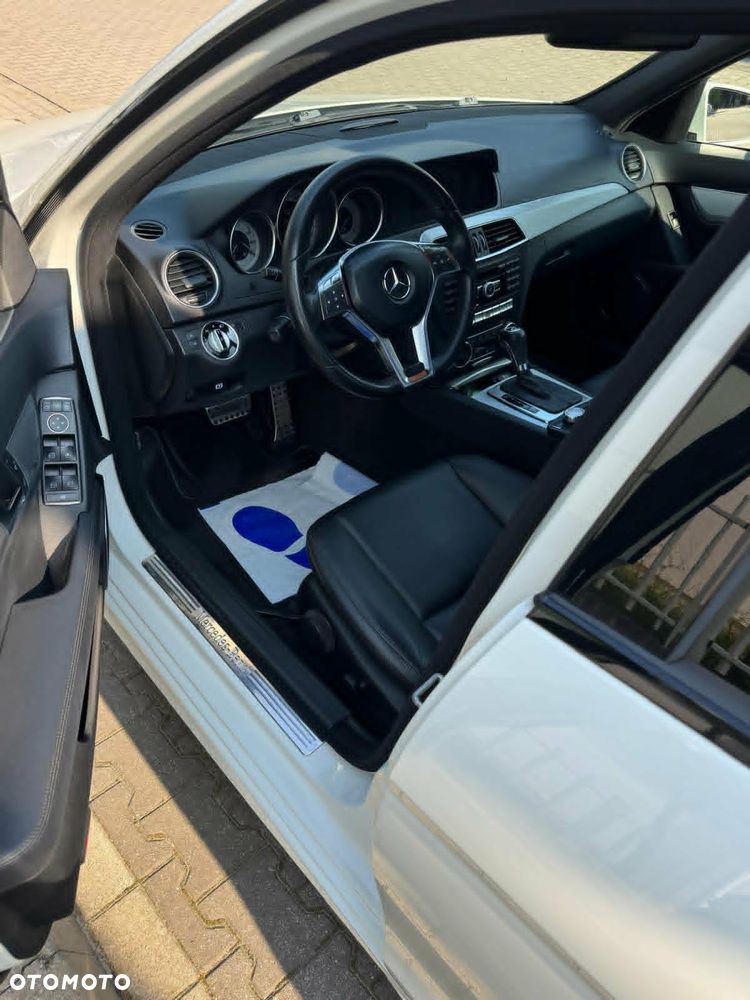 Mercedes-Benz Klasa C 350 BlueEff Avantgarde - 15