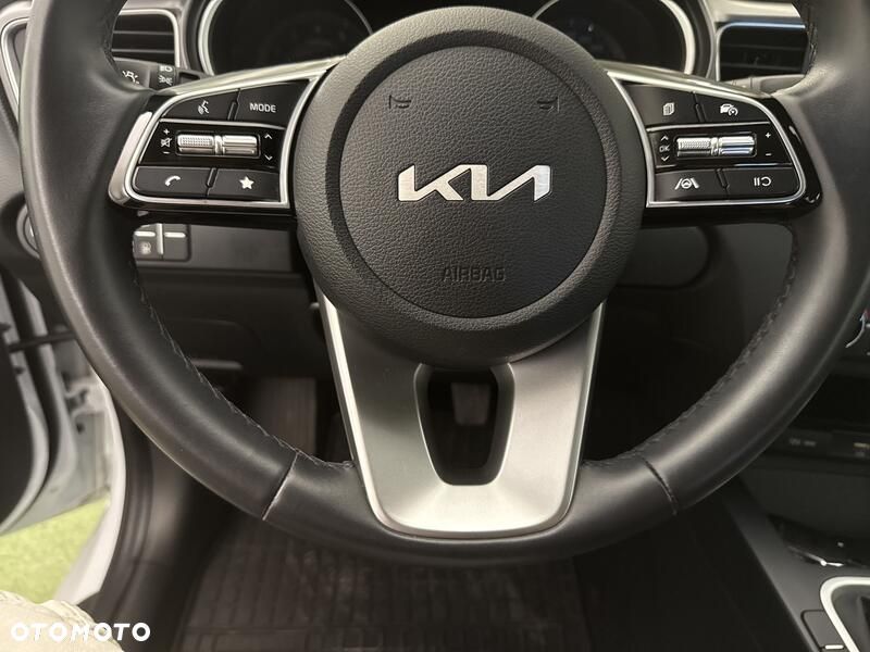 Kia Ceed 1.5 T-GDI M - 13