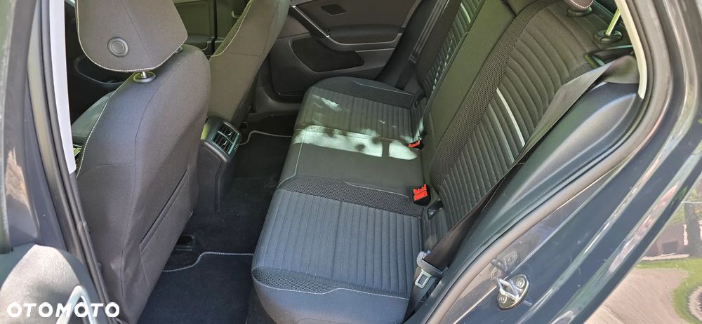 Volkswagen Golf - 8