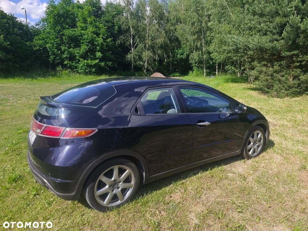 Honda Civic 1.8 Executive - 8