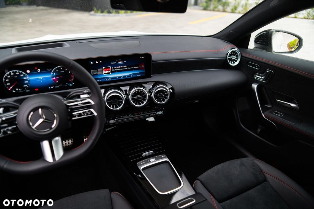Mercedes-Benz CLA - 22