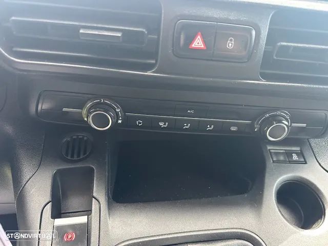 Toyota PROACE CITY 3 LUG. - 12