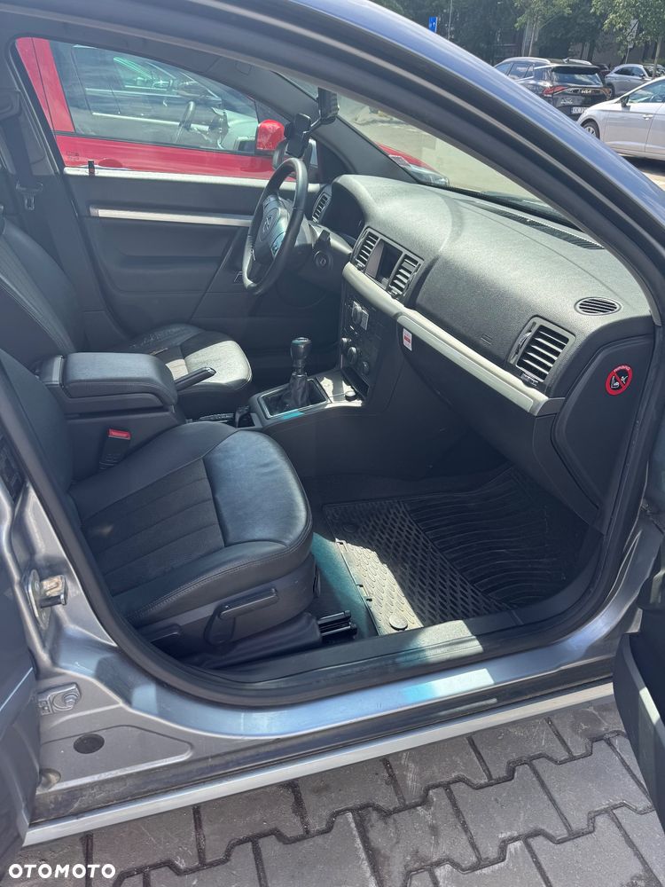 Opel Vectra 1.9 CDTI Sport / GTS - 3