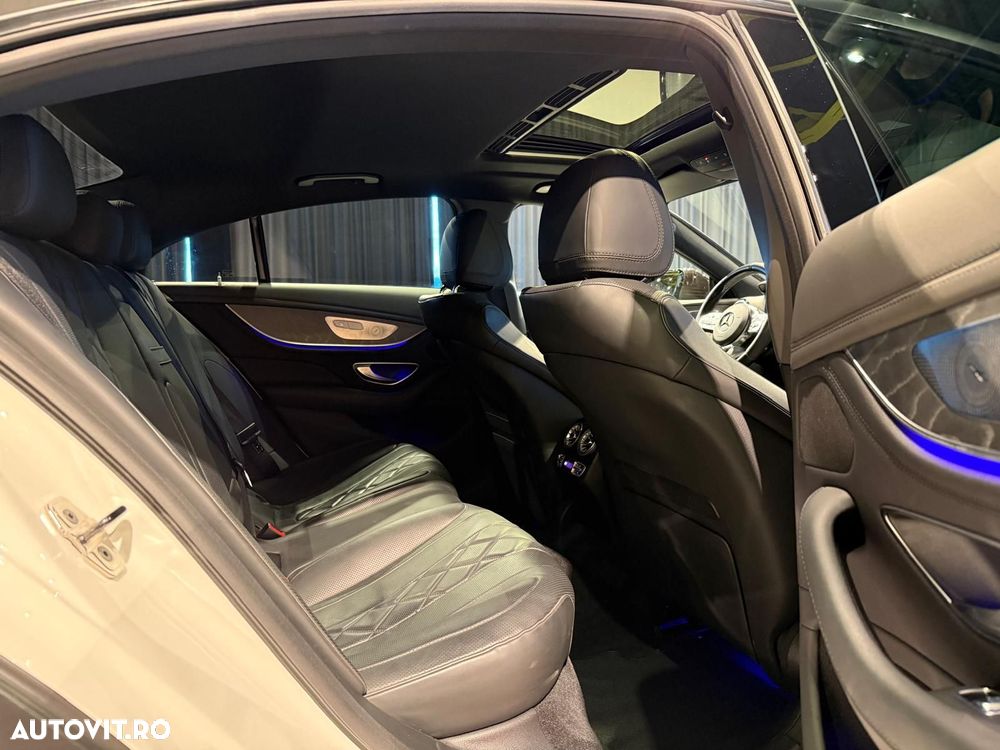 Mercedes-Benz CLS - 33