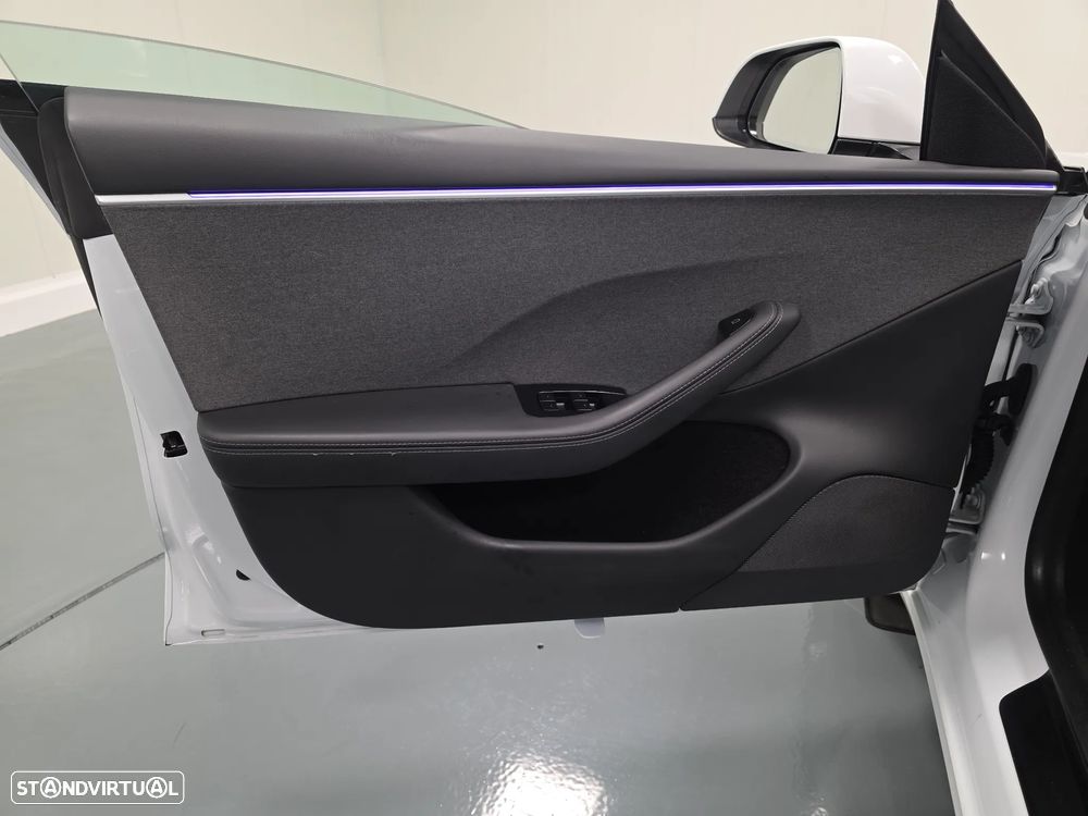 Tesla Model 3 Tração Traseira Premium - 45