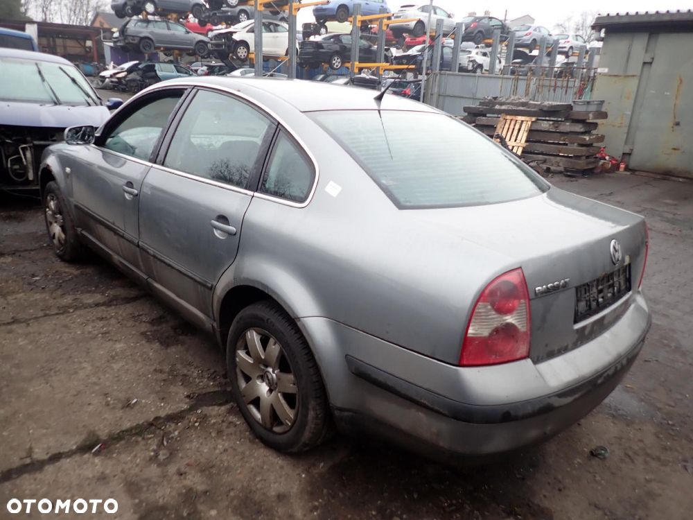CZĘŚCI - Vw Passat B5 1,9TDI 101KM AVB FILM SEDAN LIFT 5B lakier LD7W 2002r. INDEX - 9814 - 5