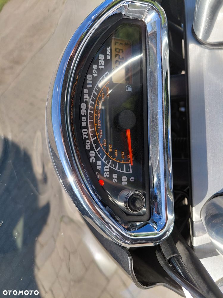 Suzuki Boulevard - 12